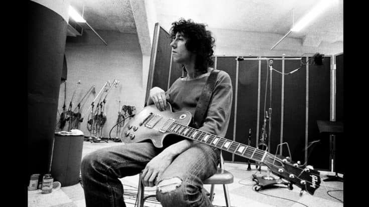 Fleetwood Mac Co-Founder Peter Green Has Died At 73 | Country Music Videos