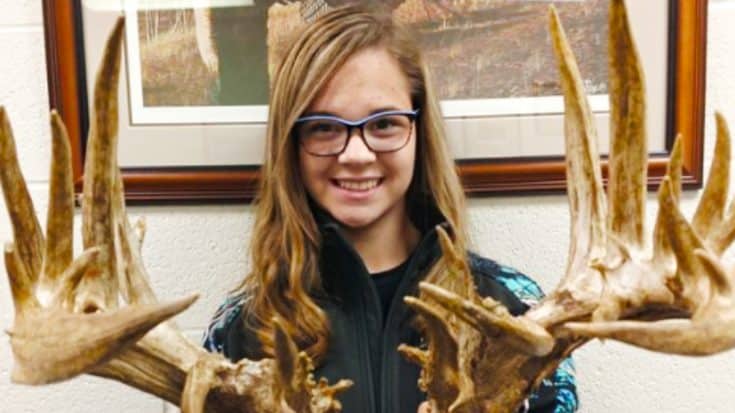 Teen Breaks World Record For Largest Non-Typical Whitetail Harvested | Country Music Videos
