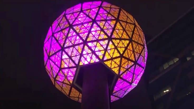 5 Little-Known Facts About The New Year’s Eve Times Square Ball Drop | Country Music Videos