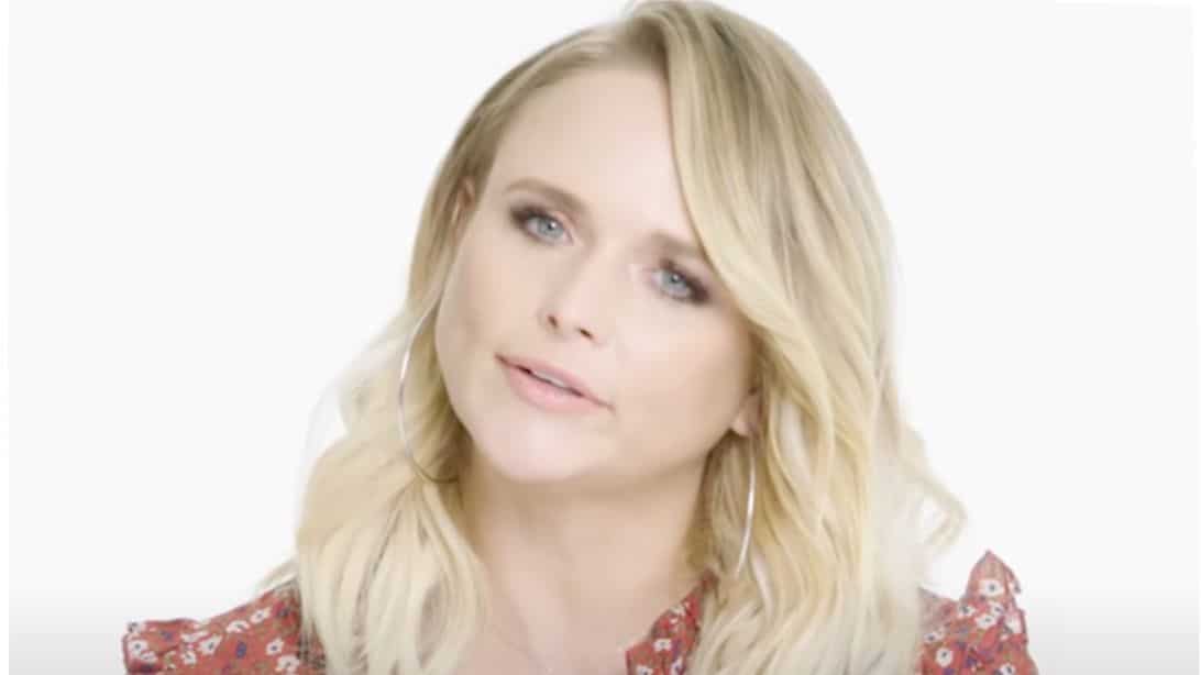 Why Miranda Lambert Put Her Mic Down & Refused To Sing During A Concert | Country Music Videos