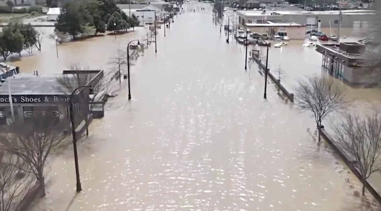 Nashville Storms Cause City’s ‘Worst Flooding Event’ Since 2010 | Country Music Videos