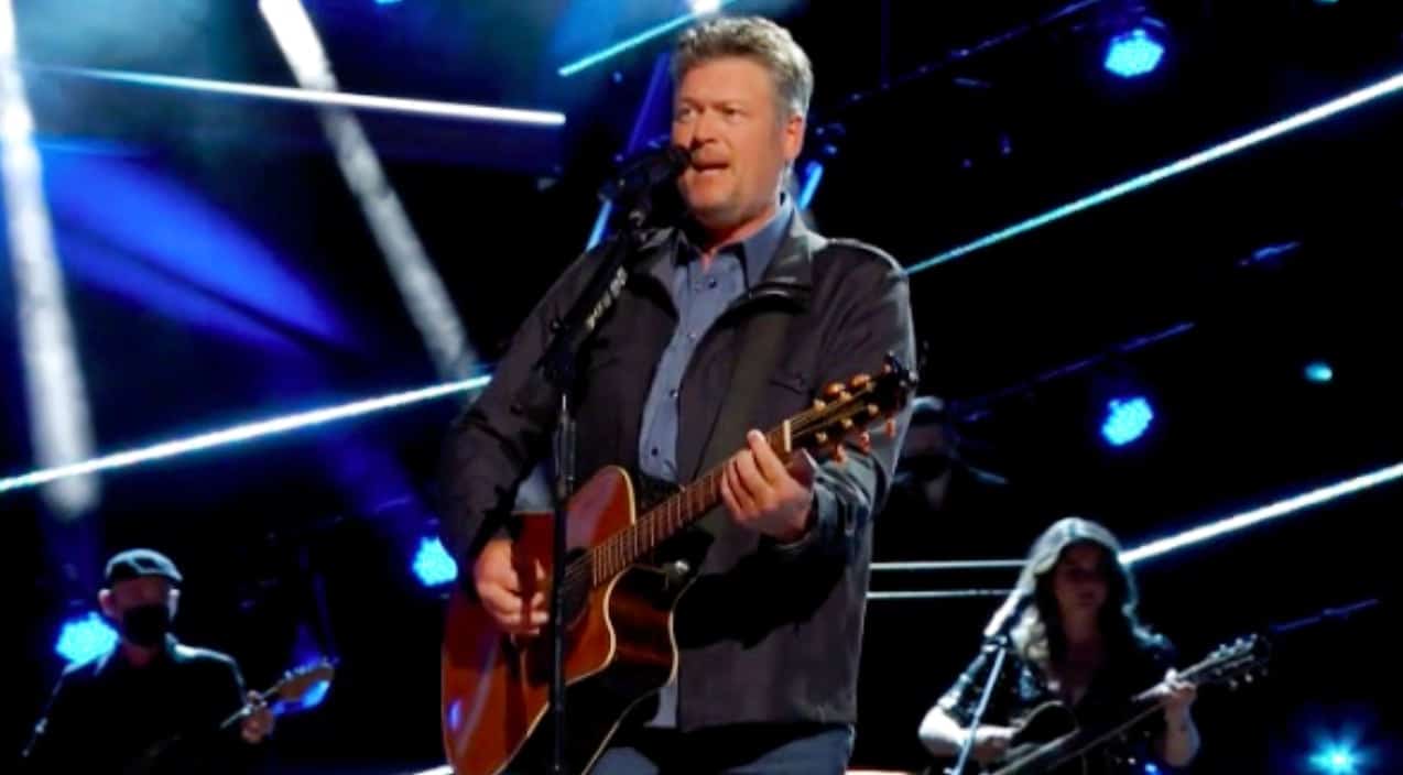 Blake Shelton Celebrates 20th Anniversary Of “Austin” With ACM Awards Performance | Country Music Videos