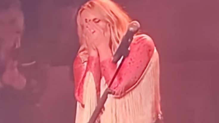 Miranda Lambert Weeps Emotionally In First Live Show Since COVID | Country Music Videos