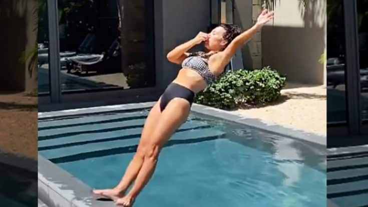 Joanna Gaines Goes For A Dip In Trendy Bikini During Anniversary Getaway | Country Music Videos