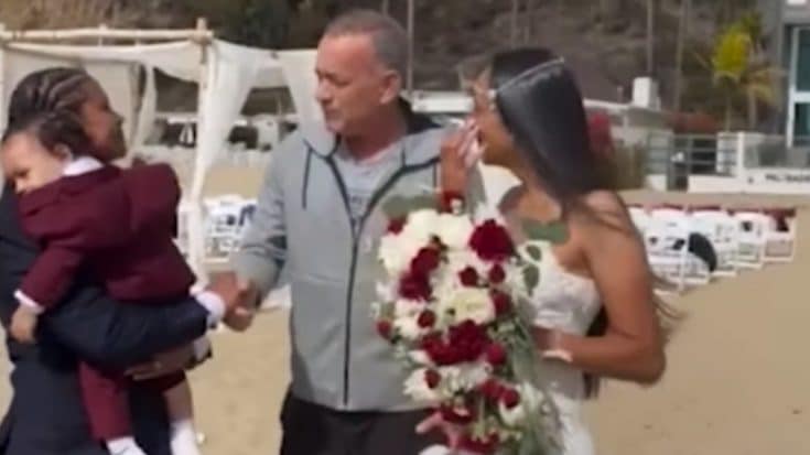 Tom Hanks Crashes Another Wedding, This Time On A Beach | Country Music Videos