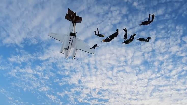 Plane Falls From Sky Just Seconds After Skydivers Jump | Country Music Videos