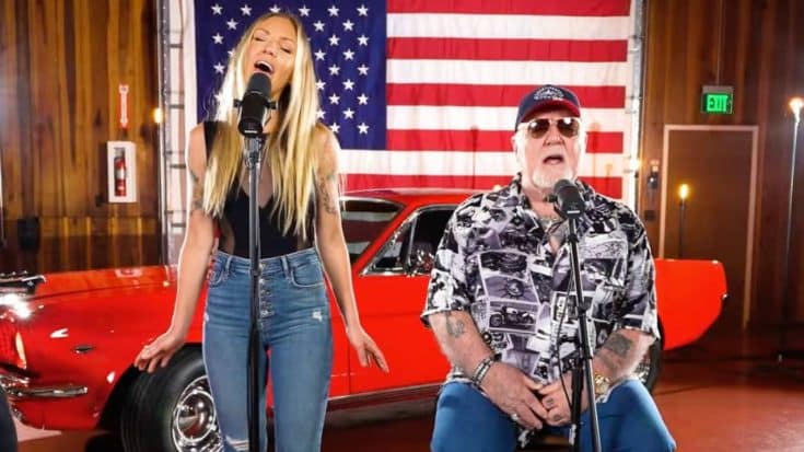 Legendary Johnny Lee Joined By Daughter For “Lookin’ For Love” Duet | Country Music Videos