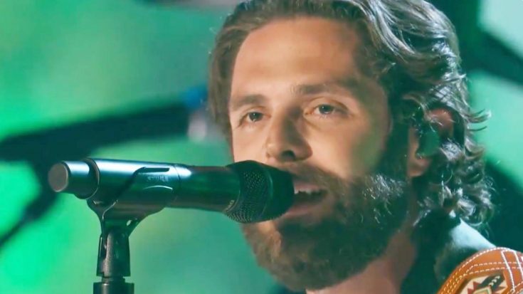 Thomas Rhett Sings #1 Song “Country Again” At CMAs | Country Music Videos