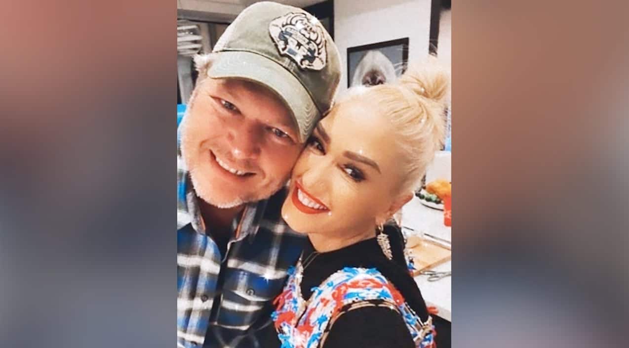 How Blake & Gwen Celebrated Their 1st Christmas As Husband & Wife | Country Music Videos