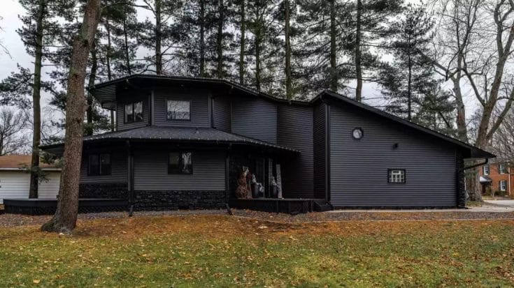 All-Black Goth Home For Sale, “Sleek, Sexy and Undeniably Unique” | Country Music Videos