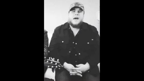 Luke Combs Sings Cover Of Keith Urban’s “Blue Ain’t Your Color” | Country Music Videos