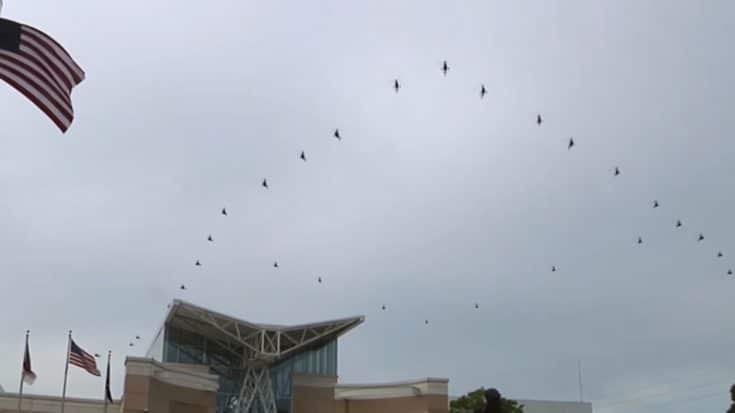 World Record: Largest Helicopter Formation Flight By US Army | Country Music Videos