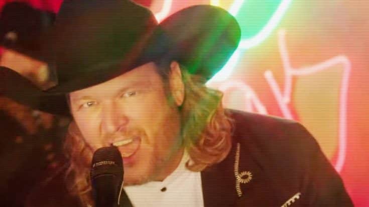 Blake Shelton Drops New 90s-Style Single & Music Video | Country Music Videos