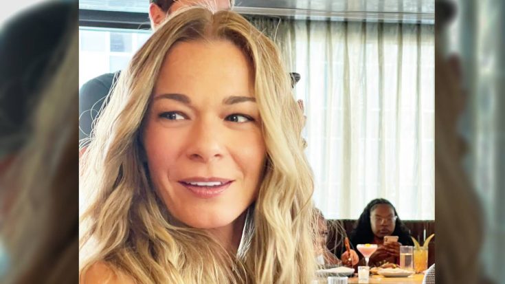 LeAnn Rimes Reschedules Shows Due To Vocal Chord Bleed | Country Music Videos