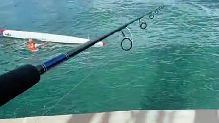 Angry Kayaker Gets Hooked By Fisherman…Then Tips Over | Country Music Videos