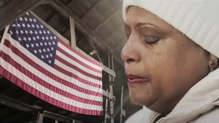 Johnny Cash’s “Ragged Old Flag” Takes Center Stage During Super Bowl’s “Tribute To America” | Country Music Videos