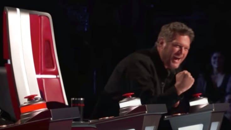 Blake Shelton Turns His “Voice” Chair For The Last Time | Country Music Videos