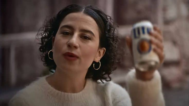 Miller Lite Ad Causes Stir Amid Bud Light Controversy | Country Music Videos
