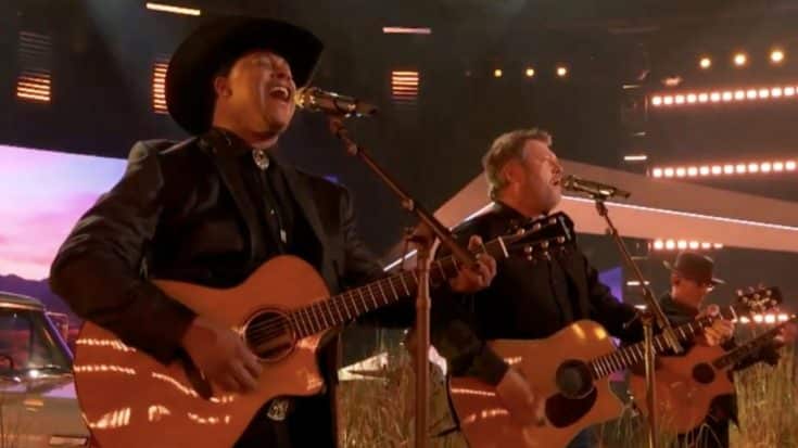 Blake Shelton Joins NOIVAS To Sing “Home” On “The Voice” | Country Music Videos