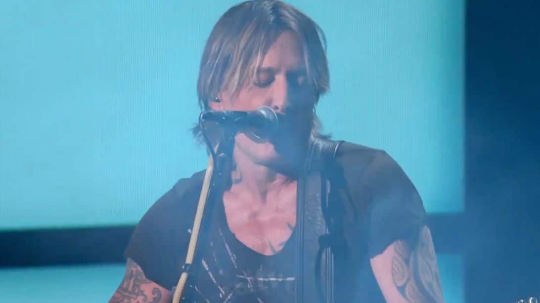 Keith Urban Kicks Off ACM Awards With “Texas Time” | Country Music Videos