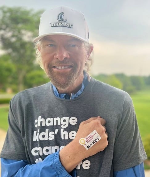 Photo of Toby Keith amid his cancer battle