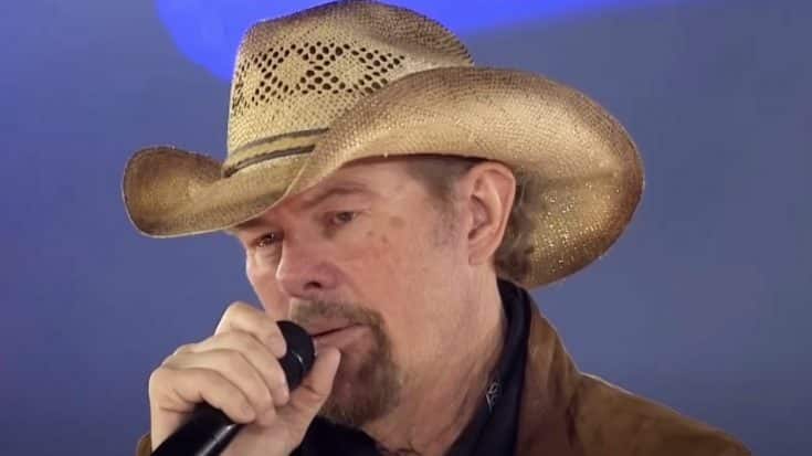 Toby Keith Still Undergoing Chemo, Cancer Isn’t Gone Yet | Country Music Videos