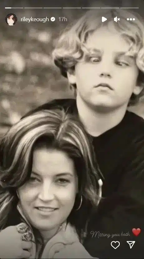Photo Riley Keough shared of her brother and mom