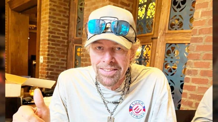 Photo: Toby Keith Celebrates Birthday With Friends In Florida