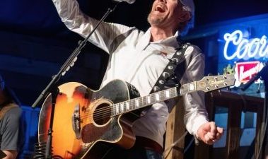 Toby Keith performs at his Oklahoma bar, Hollywood Corners