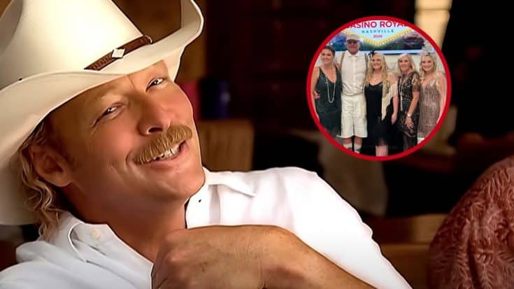 Alan Jackson Nearly Unrecognizable At Daughter’s 30th Birthday Party | Country Music Videos