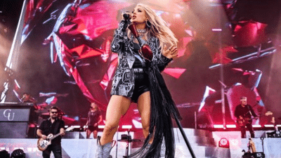 Carrie Underwood performing as the opener for Guns N' Roses