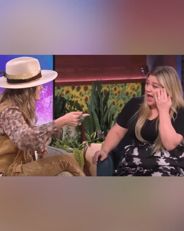 Still from The Kelly Clarkson Show with Lainey Wilson's guest apeparance