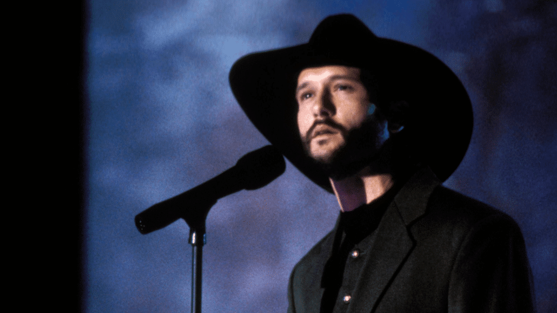 Tim McGraw Performs “Don’t Take The Girl” at The Ryman in 1994 | Country Music Videos