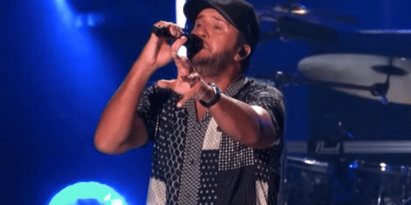 Luke Bryan performs live