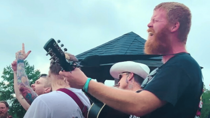 Oliver Anthony Joins Shinedown & Papa Roach For Impromptu Lynyrd Skynyrd Cover | Country Music Videos