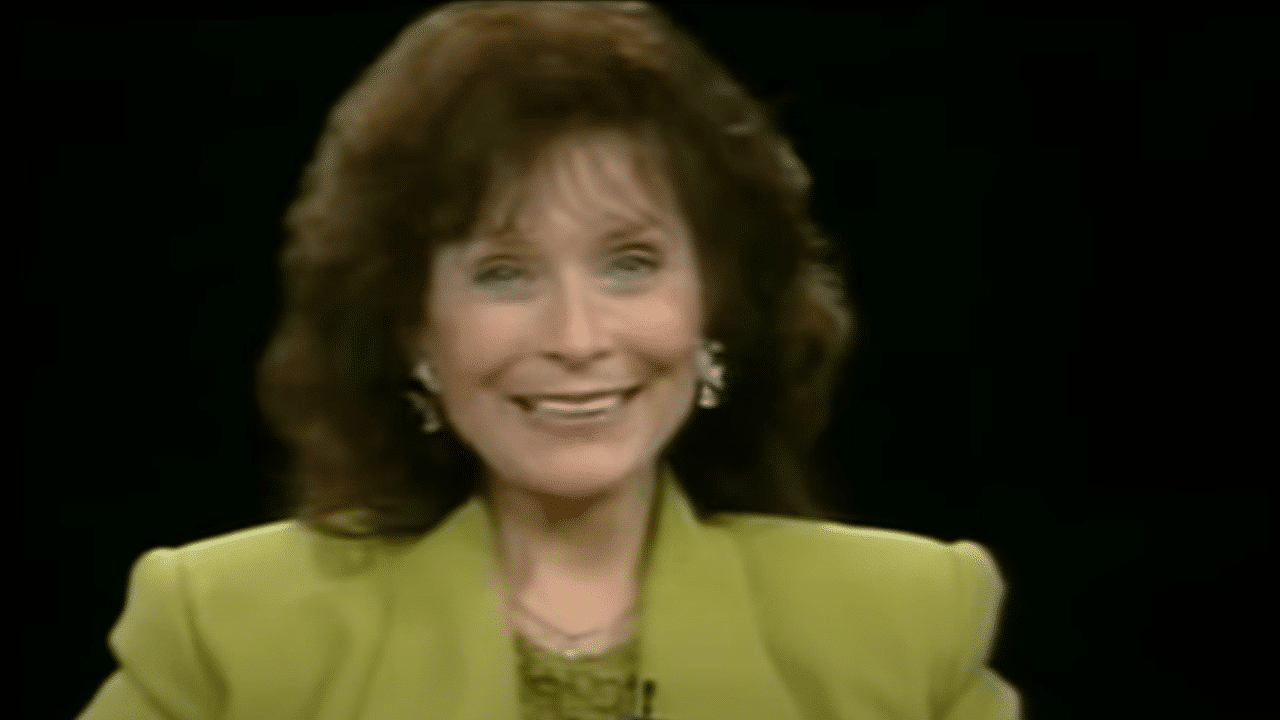 Loretta Lynn Calls Out Country Music Industry in 1997 Interview | Country Music Videos