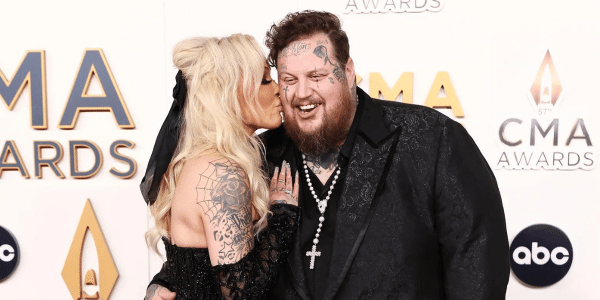 Bunnie-XO-and-Jelly-Roll-2023-cma-awards