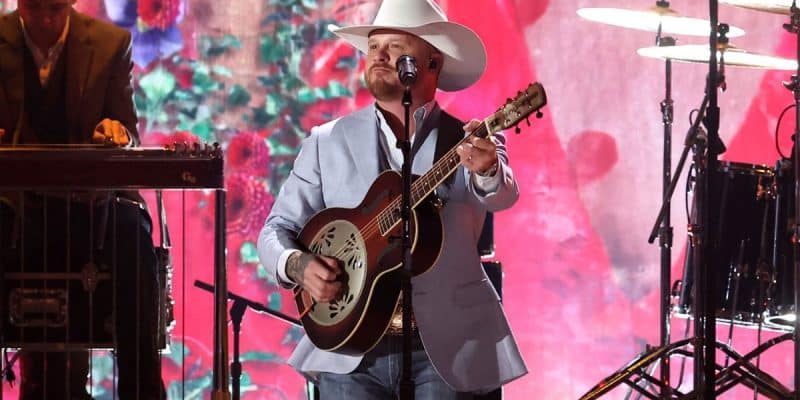 Cody Johnson Performs New Song “The Painter” At 2023 CMA Awards | Country Music Videos