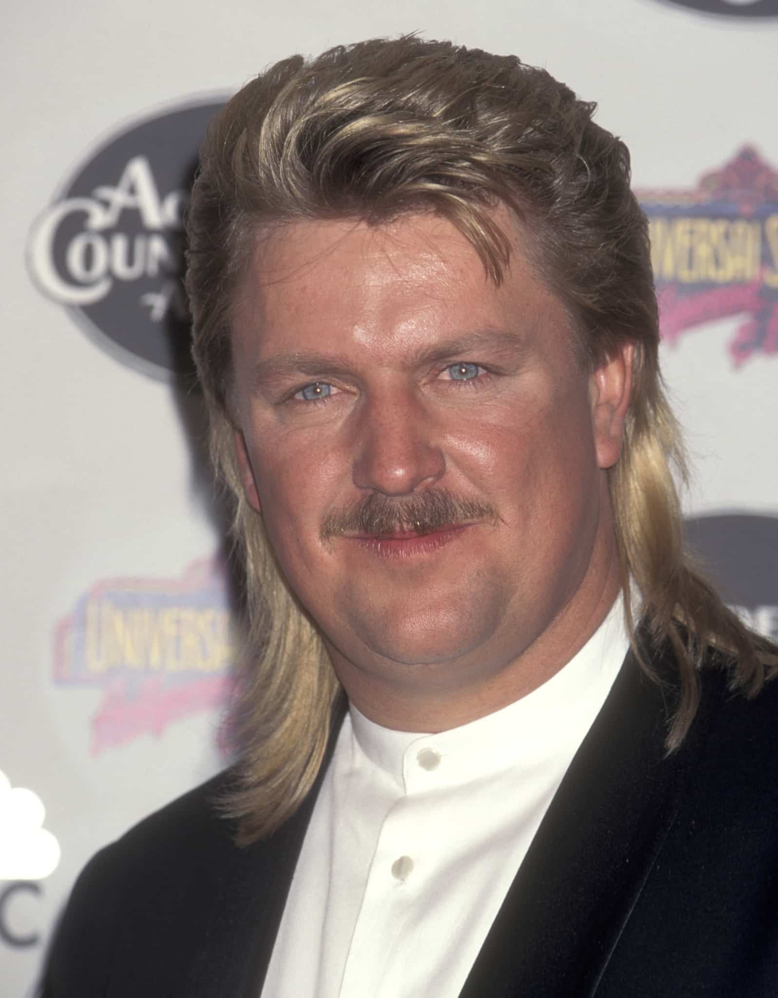 Musician Joe Diffie attends the 30th Annual Academy of Country Music Awards on May 10, 1995 at Universal Amphitheatre in Universal City, California. (Photo by Ron Galella, Ltd./Ron Galella Collection via Getty Images)