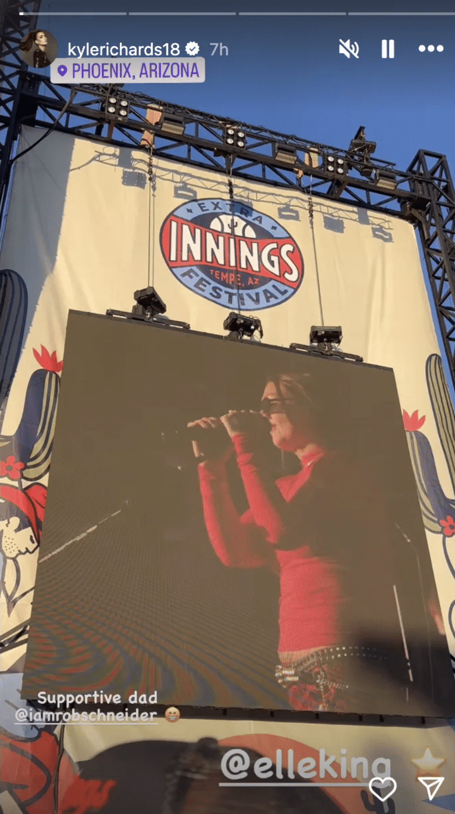 Elle King makes comeback performance at the Extra Innings Festival in Tempe, Arizona on Friday (March 1). 