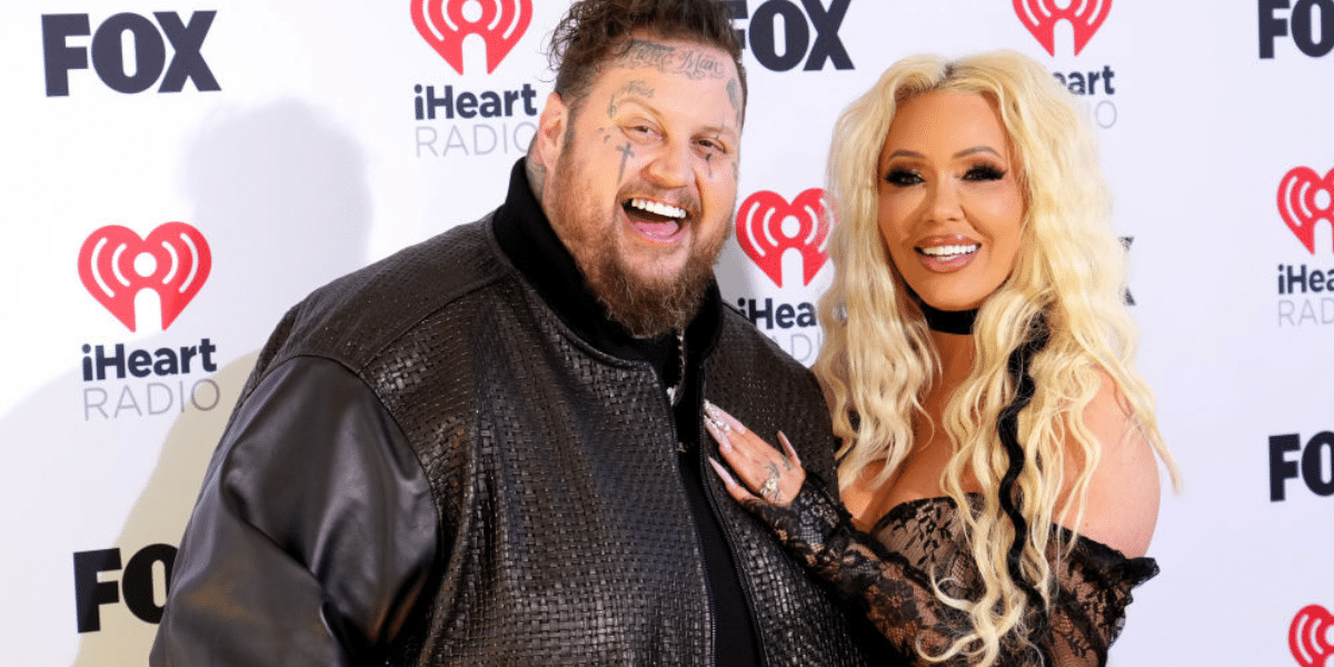 Jelly Roll And Bunnie Celebrate iHeart Award Wins At Bar They Visited