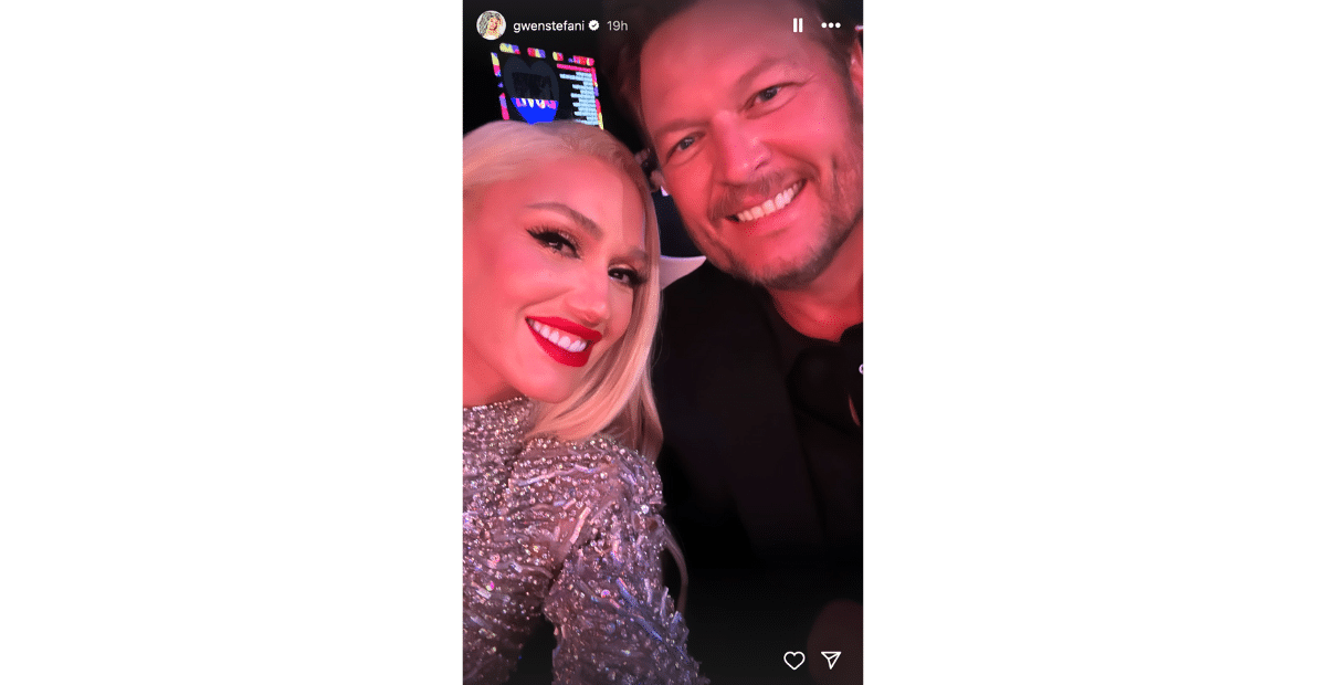 Gwen Stefani and Blake Shelton pose for a selfie while at the annual Power of Love Gala in Las Vegas.