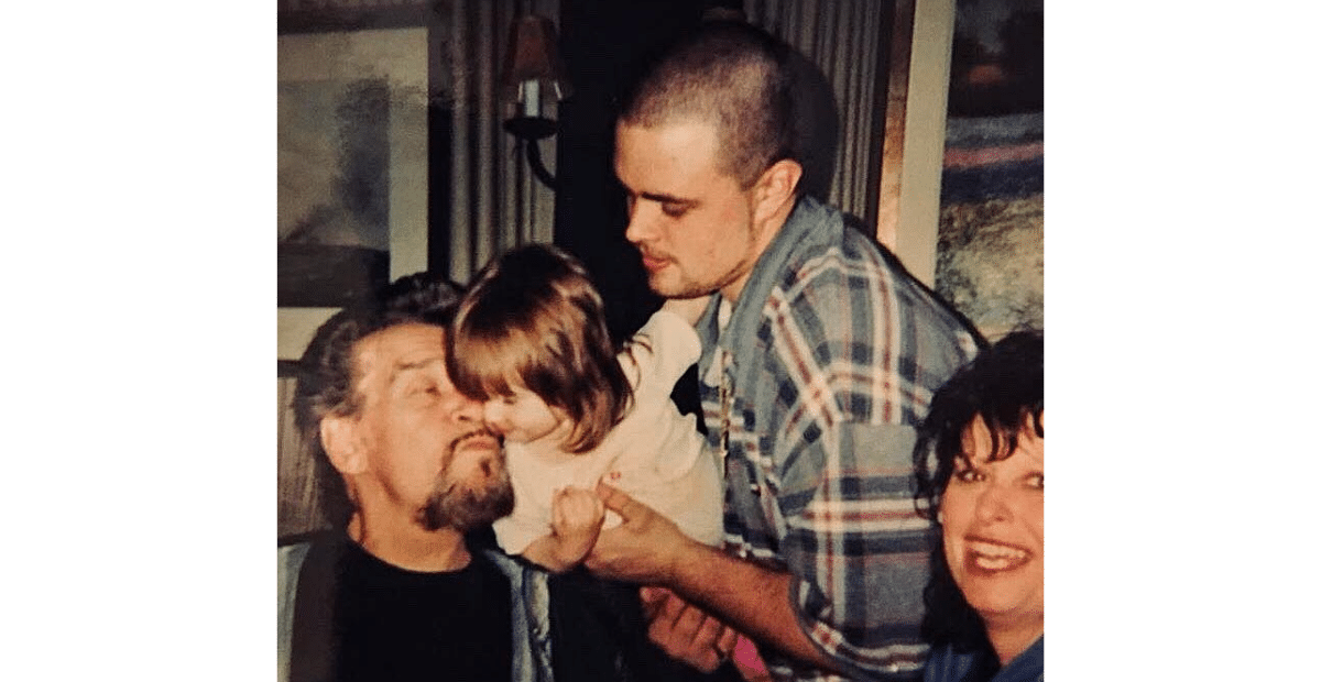 Waylon Jennings, Struggle's daughter Brianna, Struggle Jennings, Jessi Colter in 2000.