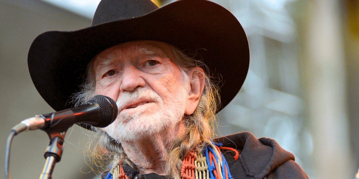 Willie Nelson Explains the Hilarious Reason He Always Wears His Iconic ...