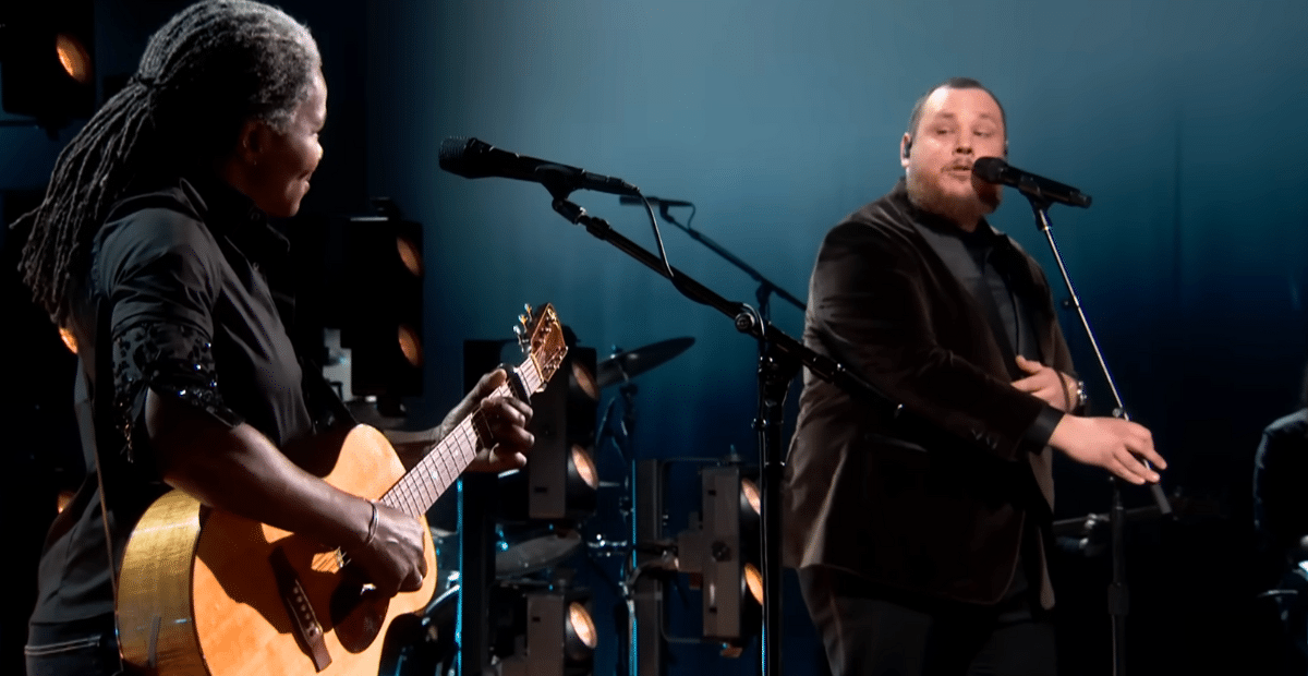 Luke Combs and Tracy chapman perform "Fast Car"