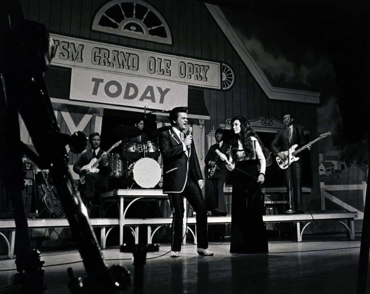 Loretta Lynn and Conway Twitty perform at the Grand Ole Opry in 1972