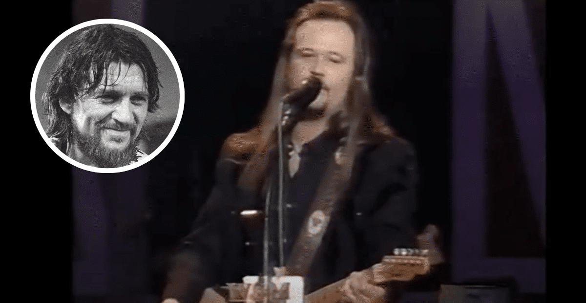 Travis Tritt honors Waylon Jennings