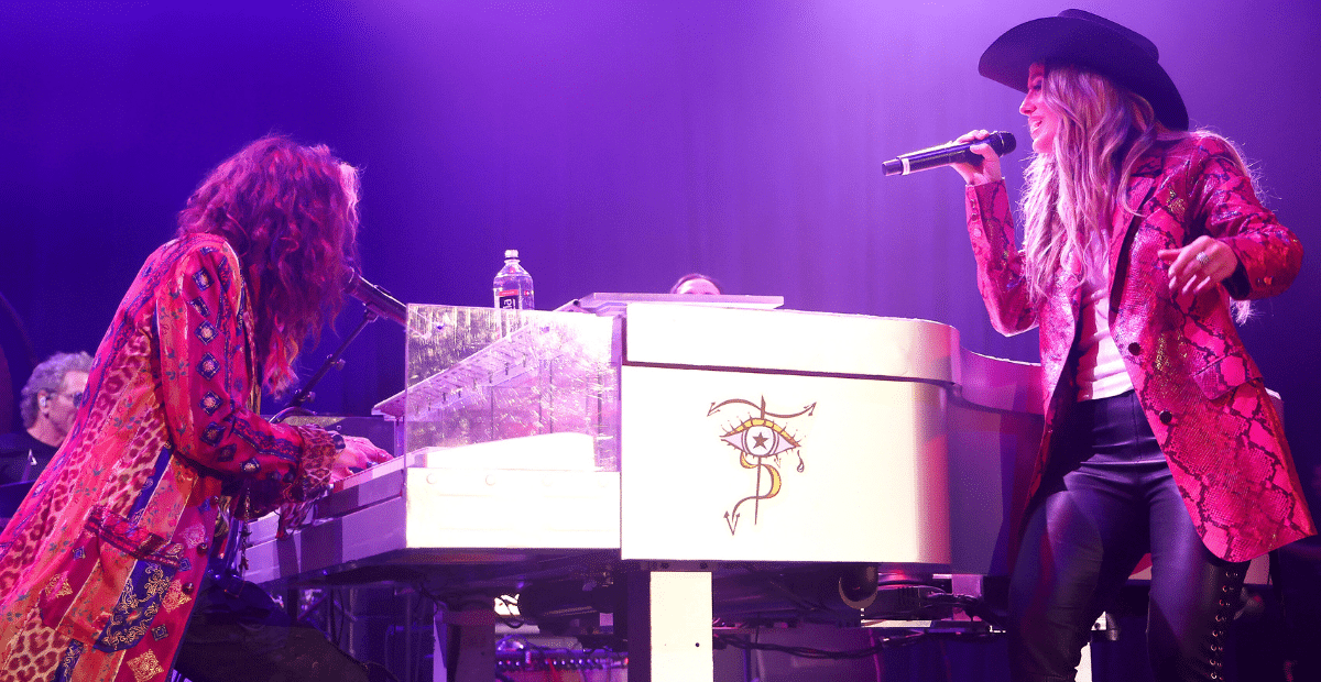 Lainey Wilson sings "Dream On" with Steven Tyler