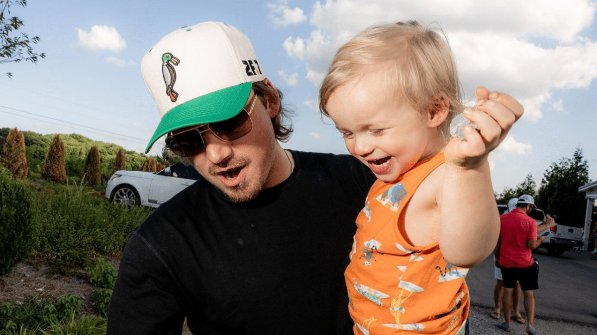 Morgan Wallen and his son 