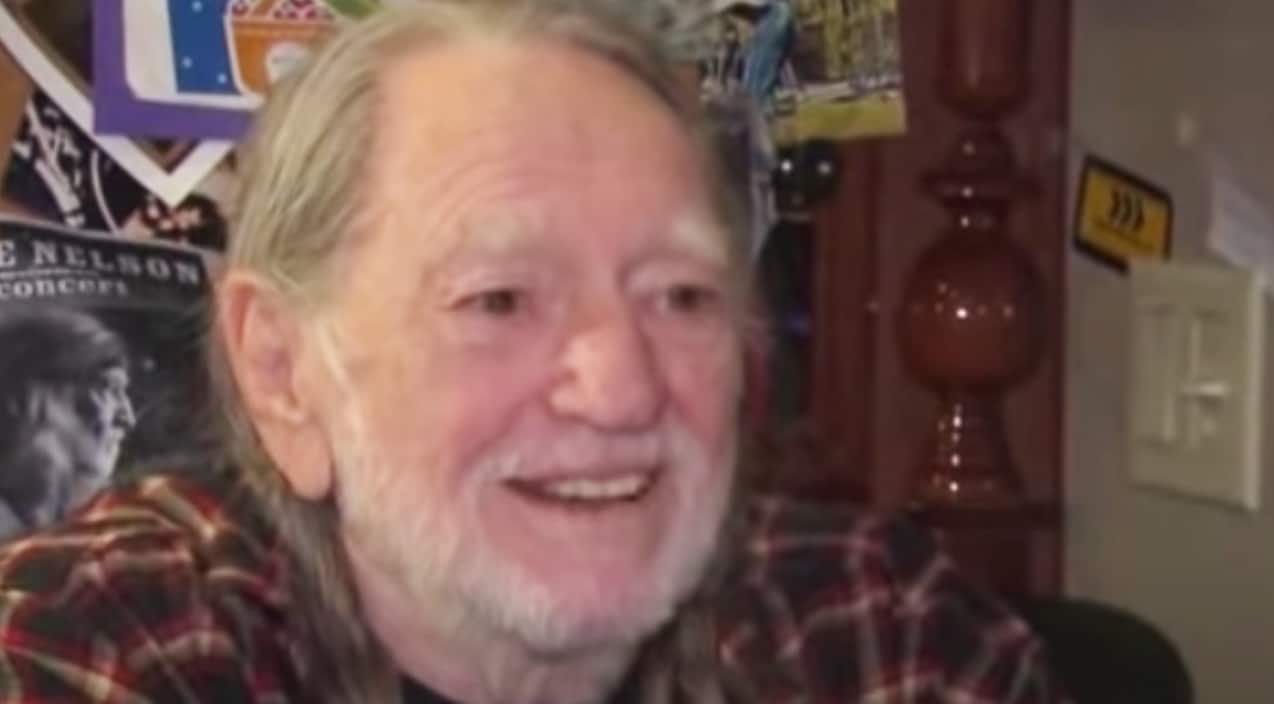 Willie Nelson tells his story of his smoke session on the White House roof